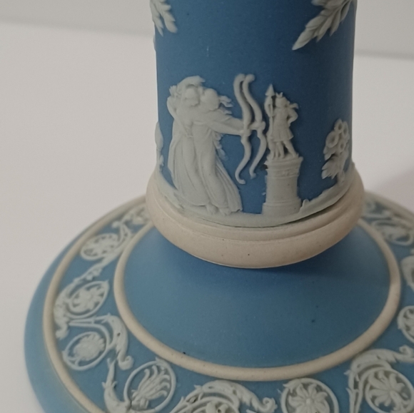 Small Lavender Blue Wedgwood Jasperware Dip Candlestick Holder Antique - Picture 5 of 8